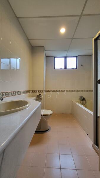 Pearl View untuk Untuk Dijual - RM 1,050,000, Feb 2026 - Bathroom - PropertyGuru.com.my