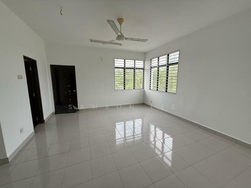 2-storey Terraced House for Sale in Saujana Rawang (Rawang) - Samson Lee - Living Room - PropertyGuru.com.my