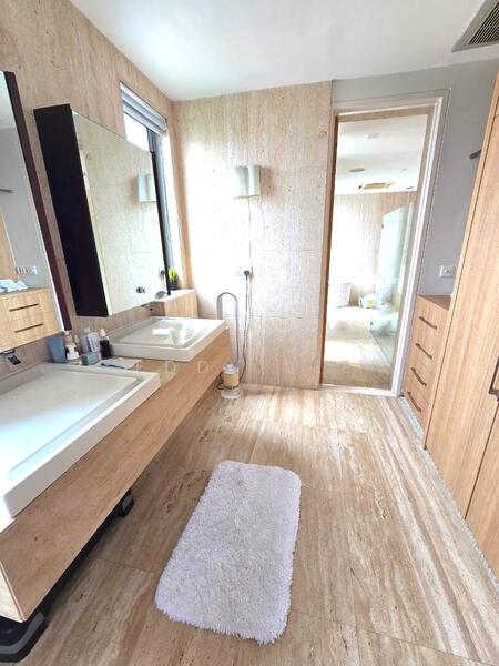 The Maple Condominium untuk Untuk Disewa - RM 12,000 /bulan, Feb 2026 - Bathroom - PropertyGuru.com.my