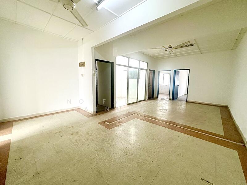 Shop for Sale in TTDI Jaya (Shah Alam) - NORFADILAH ZAINUDDIN - Living Room - PropertyGuru.com.my