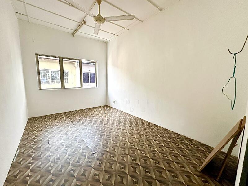 Shop for Sale in TTDI Jaya (Shah Alam) - NORFADILAH ZAINUDDIN - Interior - PropertyGuru.com.my