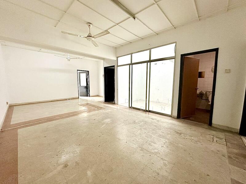 Shop for Sale in TTDI Jaya (Shah Alam) - NORFADILAH ZAINUDDIN - Interior - PropertyGuru.com.my