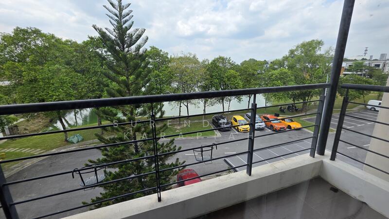 2.5-storey Terraced House for Sale in Puchong (Selangor) - Surendran Karapiah - Balcony - PropertyGuru.com.my