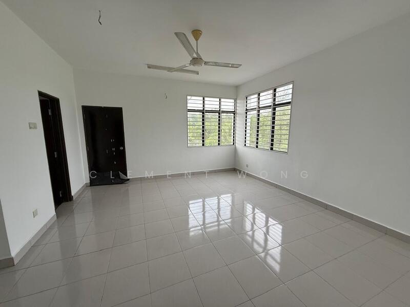 Saujana Rawang Camelia Rawang near Anggun city Aeon untuk Untuk Dijual - RM 499,000, Mac 2026 - Living Room - PropertyGuru.com.my