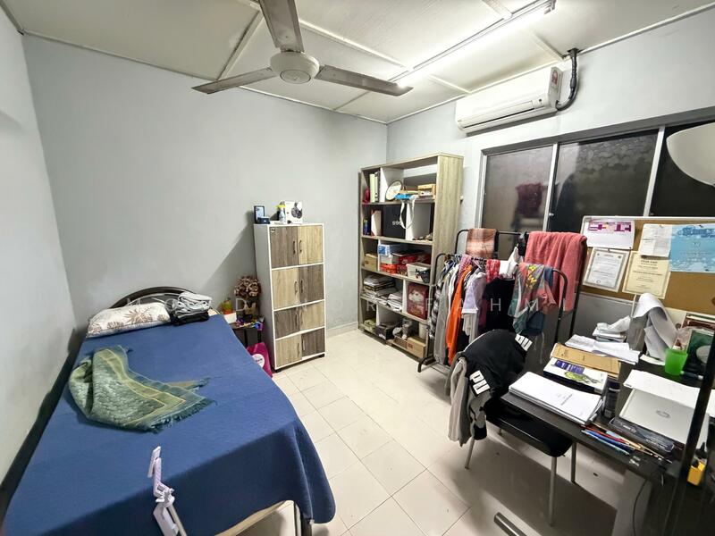 1-storey Terraced House for Sale in Seksyen 4 (Shah Alam) - Mohd Nor Fahmi - Bedroom - PropertyGuru.com.my