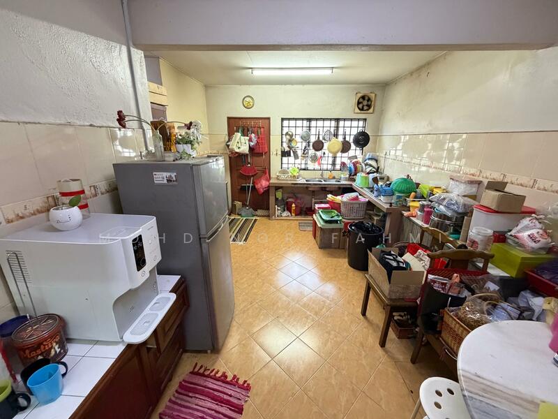 1-storey Terraced House for Sale in Seksyen 4 (Shah Alam) - Mohd Nor Fahmi - Kitchen - PropertyGuru.com.my