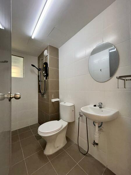 Apartment for Rent at D'Cassia - Sean . - Bathroom - PropertyGuru.com.my