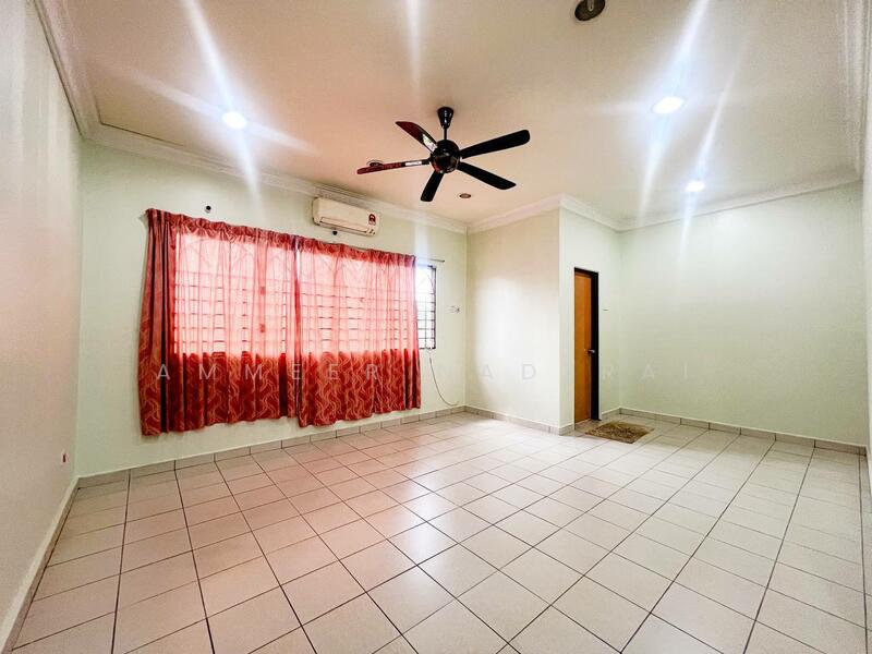 2-storey Terraced House for Sale in Kajang (Selangor) - Ammeer Nadzrai - Living Room - PropertyGuru.com.my