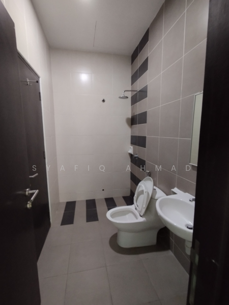 Semi-Detached House for Sale in Cyberjaya (Selangor) - Syafiq Ahmad - Bathroom - PropertyGuru.com.my