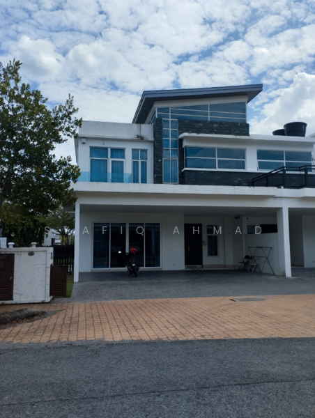 Semi-Detached House for Sale in Cyberjaya (Selangor) - Syafiq Ahmad - Exterior - PropertyGuru.com.my