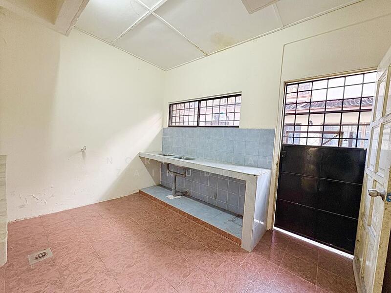 Subang Bestari untuk Untuk Dijual - RM 570,000, Feb 2026 - Kitchen - PropertyGuru.com.my