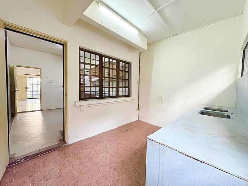 Subang Bestari untuk Untuk Dijual - RM 570,000, Feb 2026 - Kitchen - PropertyGuru.com.my