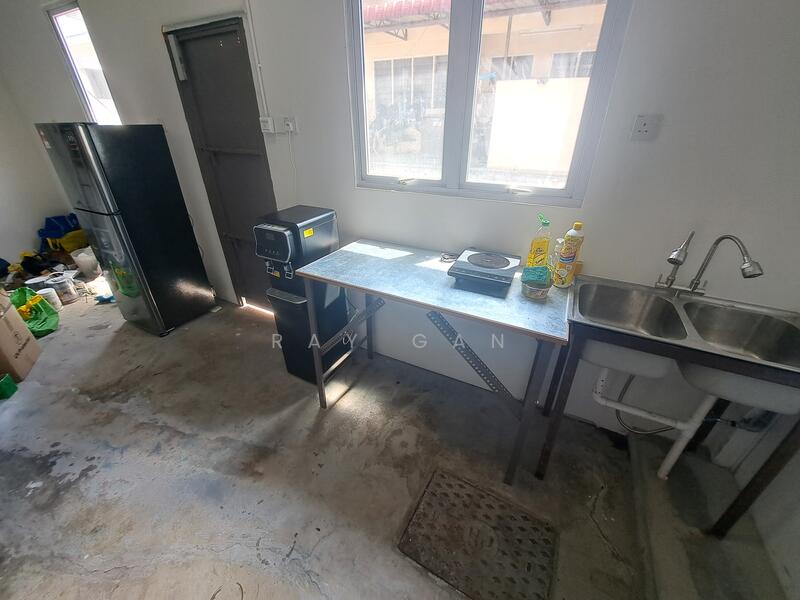 Damansara Jaya untuk Untuk Disewa - RM 650 /bulan, Feb 2026 - Kitchen - PropertyGuru.com.my