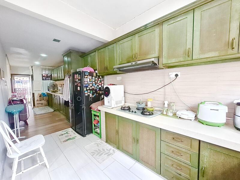 Subang Bestari untuk Untuk Dijual - RM 1,600,000, Feb 2026 - Kitchen - PropertyGuru.com.my