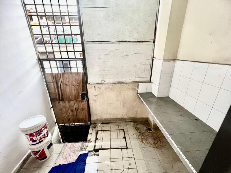 Taman Molek Tamans Moleks untuk Untuk Dijual - RM 765,000, Feb 2026 - Entrance - PropertyGuru.com.my