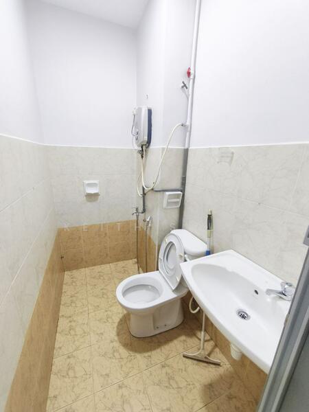 Bukit Indah 2 untuk Untuk Dijual - RM 685,000, Feb 2026 - Bathroom - PropertyGuru.com.my