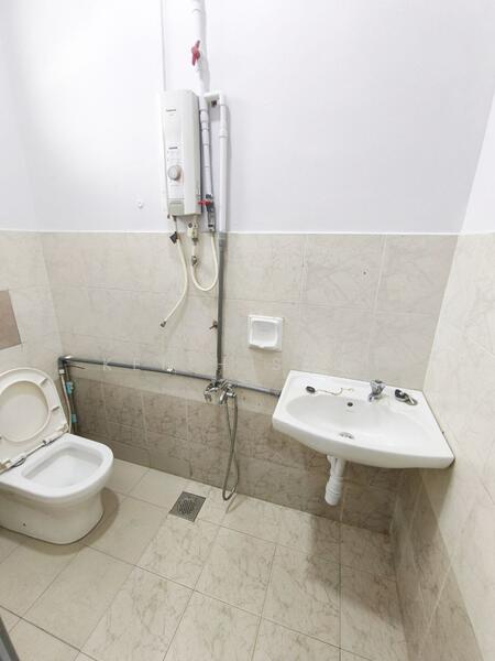 Bukit Indah 2 untuk Untuk Dijual - RM 685,000, Feb 2026 - Bathroom - PropertyGuru.com.my