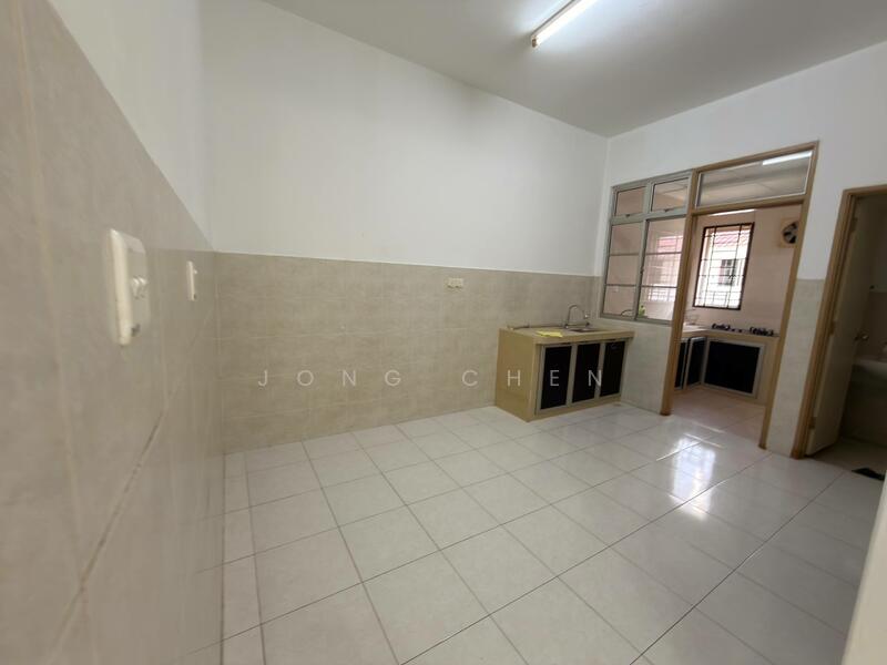 2-storey Terraced House for Sale in Bukit Indah (Iskandar Puteri (Nusajaya)) - Jong Chen - Kitchen - PropertyGuru.com.my