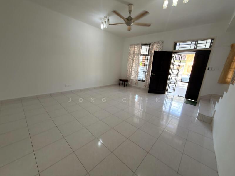 2-storey Terraced House for Sale in Bukit Indah (Iskandar Puteri (Nusajaya)) - Jong Chen - Living Room - PropertyGuru.com.my