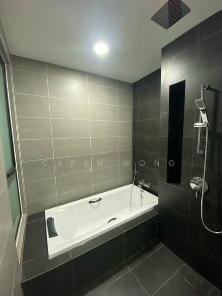 Kondominium untuk Disewa di Sunway Mont Residences - Caren Wong - Bathroom - PropertyGuru.com.my