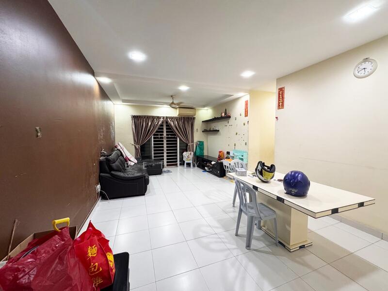 Apartment for Sale at M'tiara - Betty Ng - Living Room - PropertyGuru.com.my