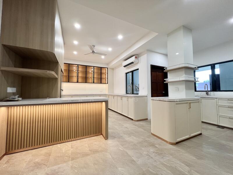 Condominium for Sale at Sri Kenny - Farah Wagimin - Kitchen - PropertyGuru.com.my