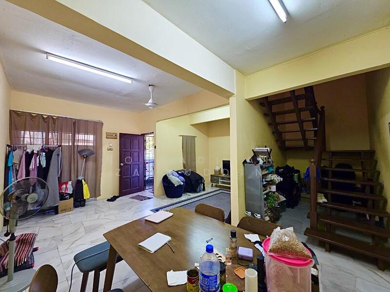2-storey Terraced House for Sale in Subang Jaya (Selangor) - NORFADILAH ZAINUDDIN - Living Room - PropertyGuru.com.my