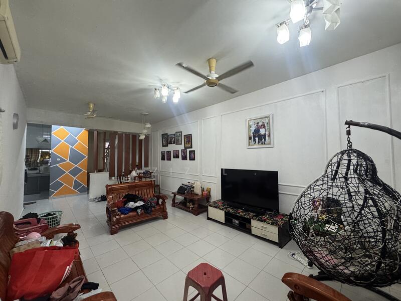 Bandar Bukit Raja untuk Untuk Dijual - RM 680,000, Feb 2026 - Living Room - PropertyGuru.com.my