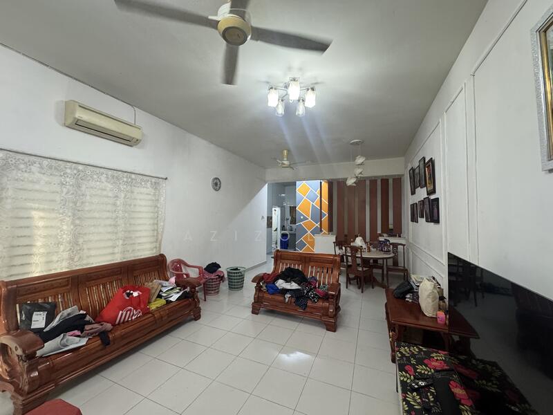Bandar Bukit Raja untuk Untuk Dijual - RM 680,000, Feb 2026 - Living Room - PropertyGuru.com.my