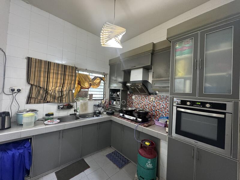 Bandar Bukit Raja untuk Untuk Dijual - RM 680,000, Feb 2026 - Kitchen - PropertyGuru.com.my