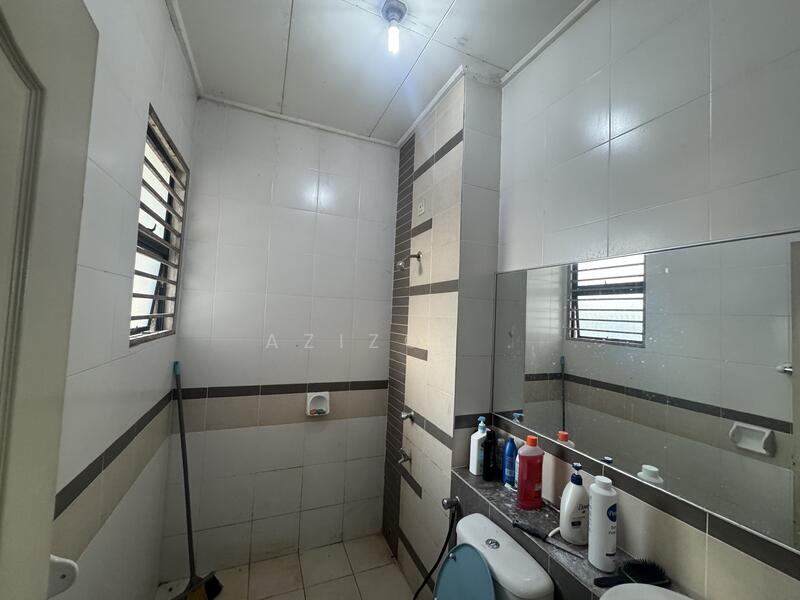 Bandar Bukit Raja untuk Untuk Dijual - RM 680,000, Feb 2026 - Bathroom - PropertyGuru.com.my