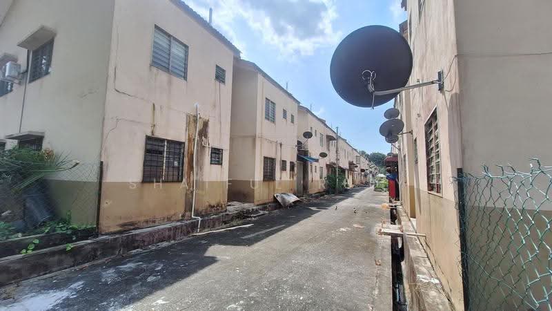 Townhouse for Sale in Desa Coalfields (Sungai Buloh) - Shaiful Rudy - Exterior - PropertyGuru.com.my