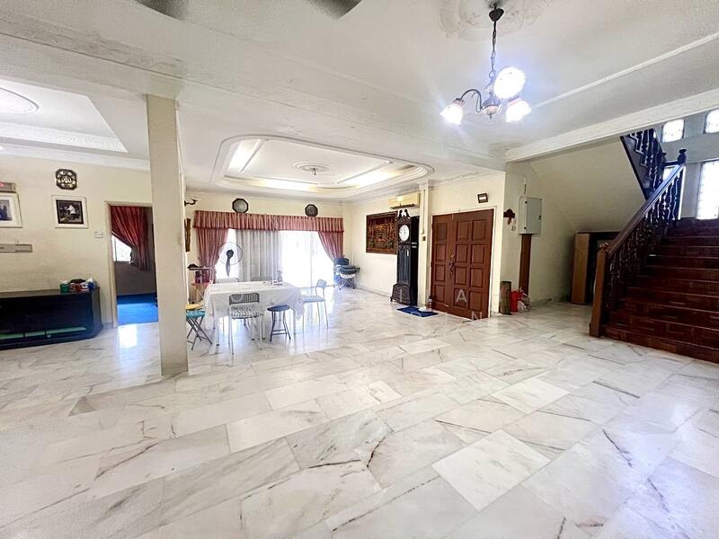 Section 3 @ Shah Alam untuk Untuk Dijual - RM 1,400,000, Mac 2026 - Living Room - PropertyGuru.com.my