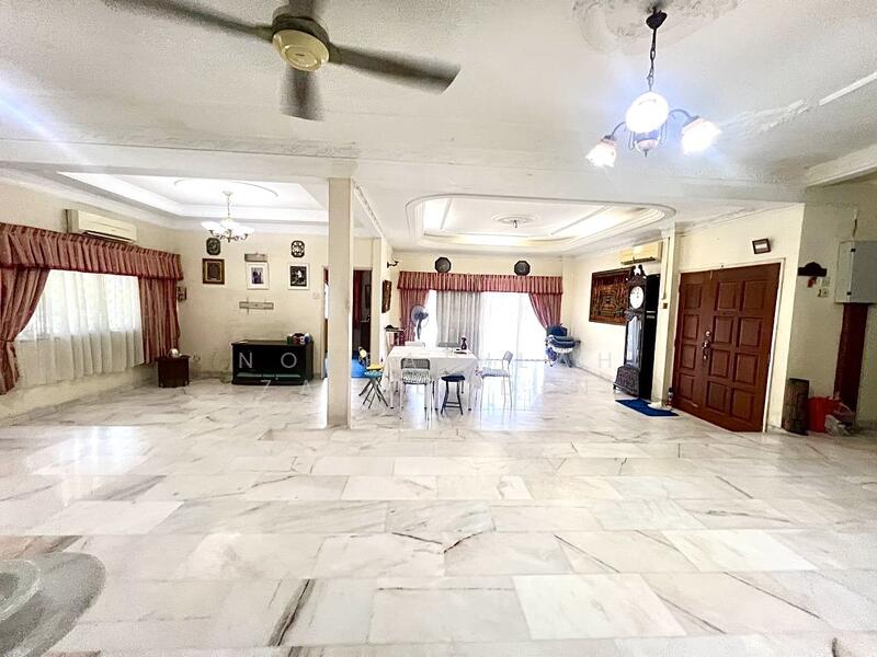 Section 3 @ Shah Alam untuk Untuk Dijual - RM 1,400,000, Mac 2026 - Living Room - PropertyGuru.com.my