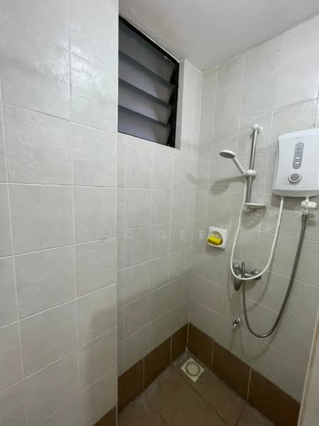 Kondominium untuk Dijual di Casa Tropicana - Jc Lee - Bathroom - PropertyGuru.com.my