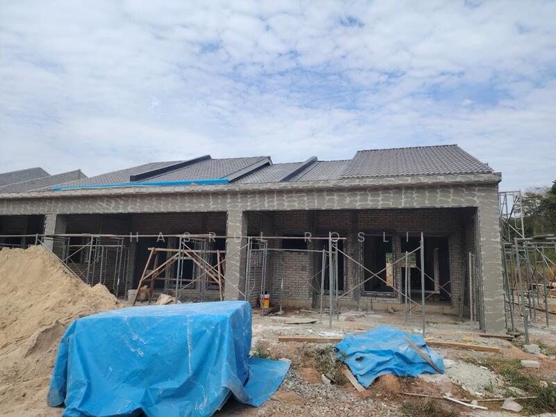 1-storey Terraced House for Sale in Bukit Pinang (Kedah) - Hasrul Rosli - Exterior - PropertyGuru.com.my