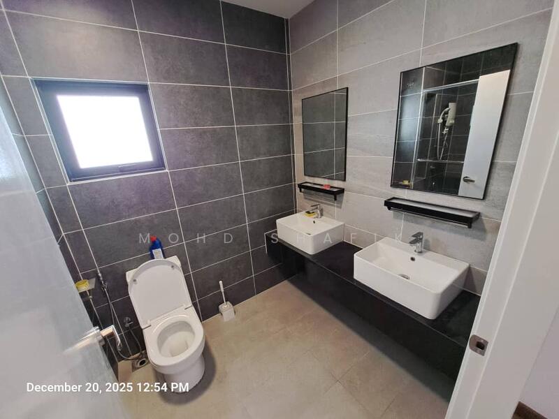 2-storey Terraced House for Sale in Cyberjaya (Selangor) - Mohd Shafik - Bathroom - PropertyGuru.com.my