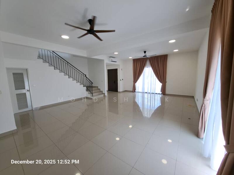 2-storey Terraced House for Sale in Cyberjaya (Selangor) - Mohd Shafik - Living Room - PropertyGuru.com.my