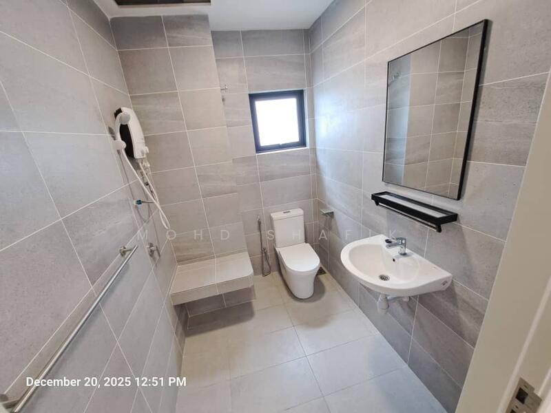 2-storey Terraced House for Sale in Cyberjaya (Selangor) - Mohd Shafik - Bathroom - PropertyGuru.com.my