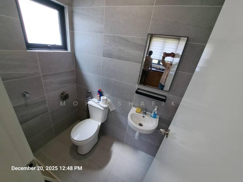 2-storey Terraced House for Sale in Cyberjaya (Selangor) - Mohd Shafik - Bathroom - PropertyGuru.com.my