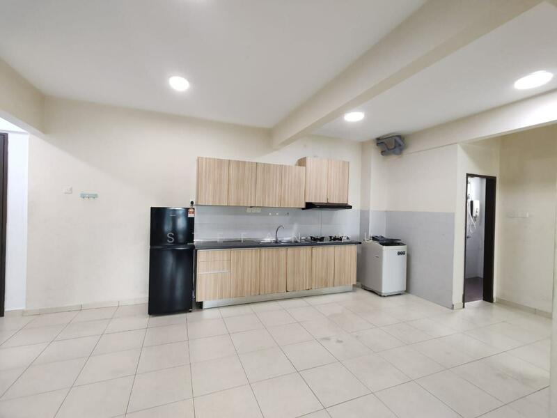 Service Residence for Sale at The Garden Residences Premier, Skudai - Stefan Yu - Kitchen - PropertyGuru.com.my