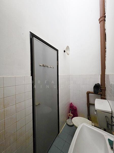 Taman Sri Gombak untuk Untuk Dijual - RM 590,000, Feb 2026 - Bathroom - PropertyGuru.com.my