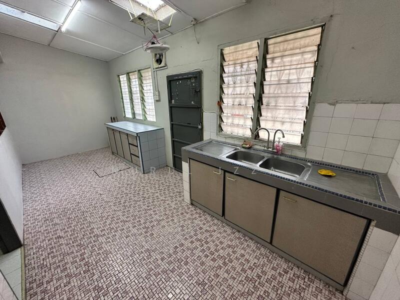 Single storey taman setapak untuk Untuk Dijual - RM 760,000, Feb 2026 - Kitchen - PropertyGuru.com.my