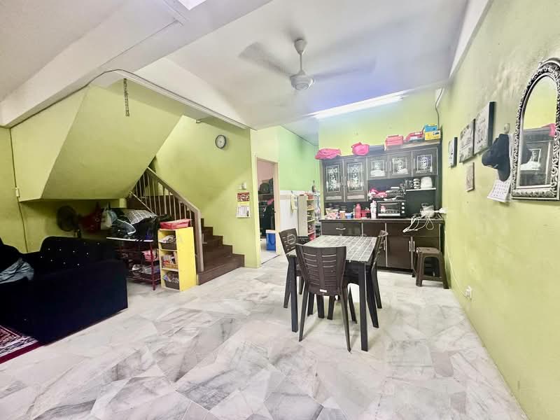 2-storey Terraced House for Sale in Taman Pandan Indah (Ampang) - Ali Idris - Living Room - PropertyGuru.com.my