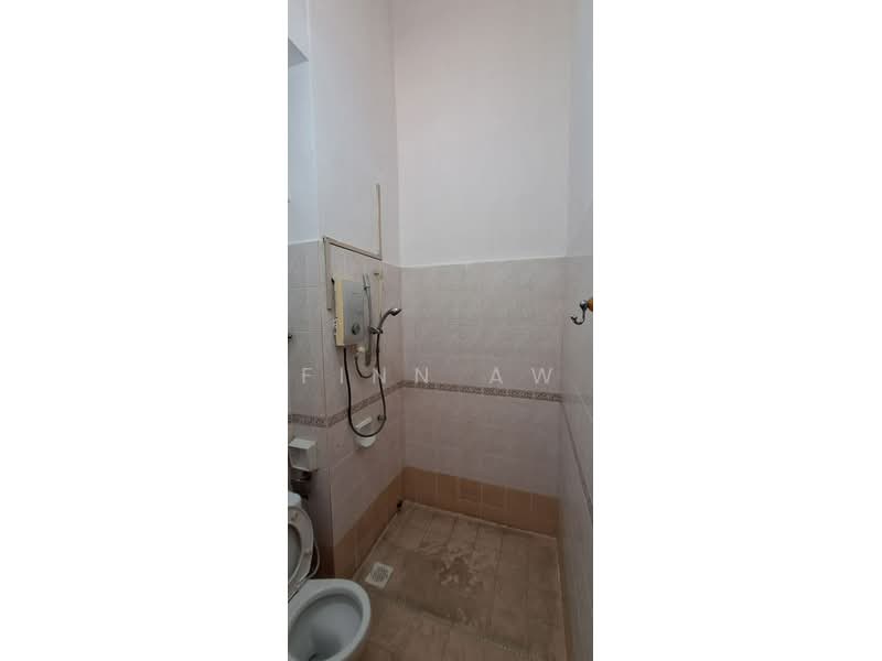 2-storey Terraced House for Sale in Bukit Indah (Iskandar Puteri (Nusajaya)) - Finn Aw - Bathroom - PropertyGuru.com.my