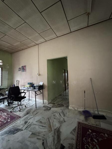 Ipoh sungai siput super big single storey bungalow house for sale untuk Untuk Dijual - RM 150,000, Feb 2026 - Interior - PropertyGuru.com.my