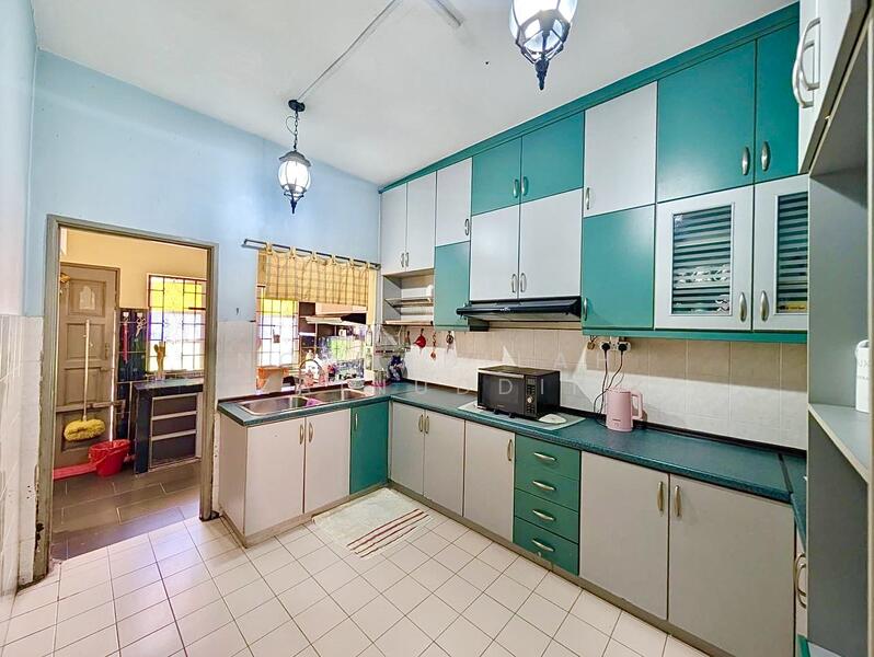 2-storey Terraced House for Sale in Sungai Buloh (Selangor) - NORFADILAH ZAINUDDIN - Kitchen - PropertyGuru.com.my