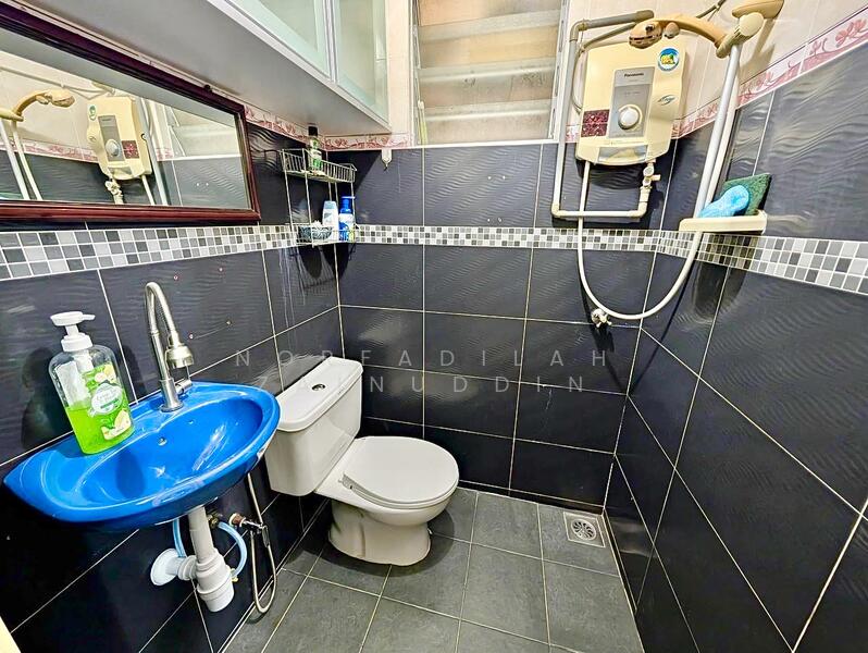 2-storey Terraced House for Sale in Sungai Buloh (Selangor) - NORFADILAH ZAINUDDIN - Bathroom - PropertyGuru.com.my