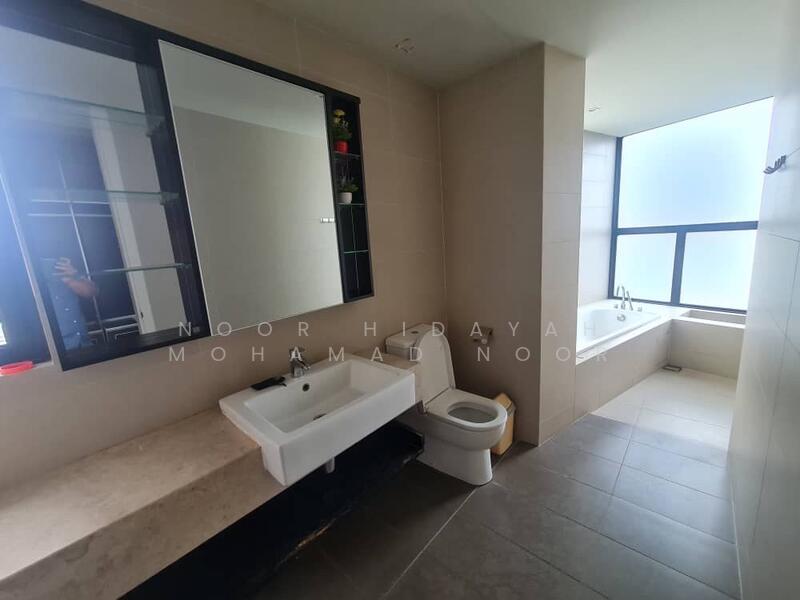 Seri Riana Residence untuk Untuk Dijual - RM 1,000,000, Feb 2026 - Bathroom - PropertyGuru.com.my