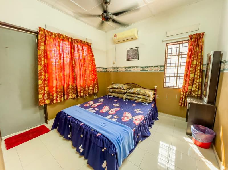 Terraced House for Sale in Banting (Selangor) - Aqillah Razali - Bedroom - PropertyGuru.com.my